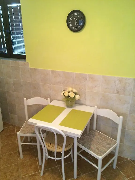 Apartments Nina Omišalj